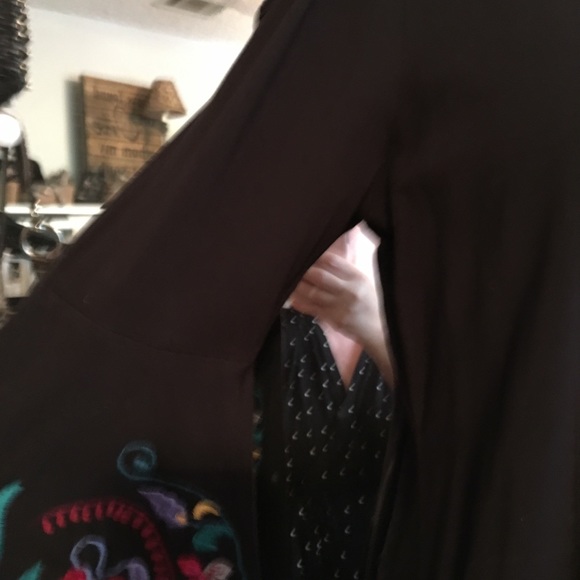 Ciate blk cold shoulder embroidery top sz S - Picture 4 of 5